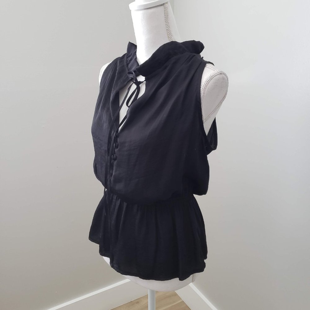 Romeo & Juliet Couture Sleeveless Frill Blouse Black Size Small - Picture 9 of 10